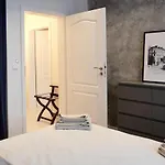 Stylish 1Bdr Central Apartment